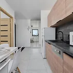 דירה Center Mirrors With Parking By Renters