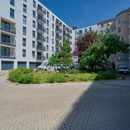 Apartment Center Mirrors With Parking By Renters Wroclaw