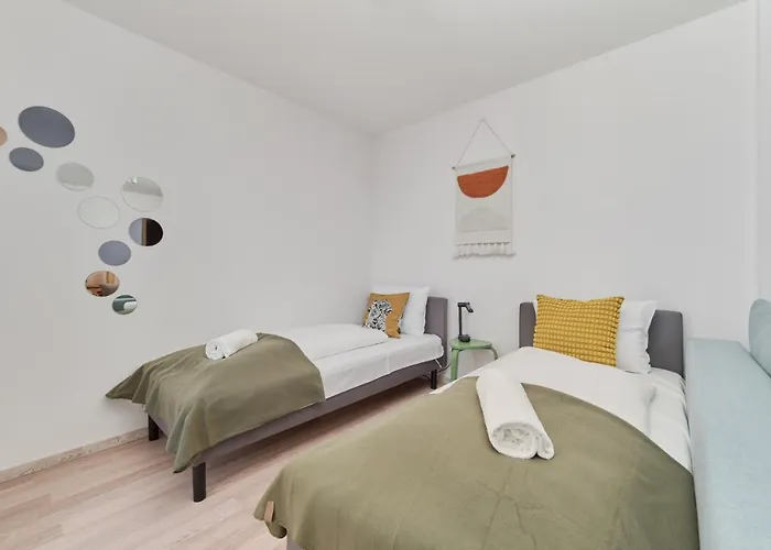 公寓 Center Mirrors With Parking By Renters